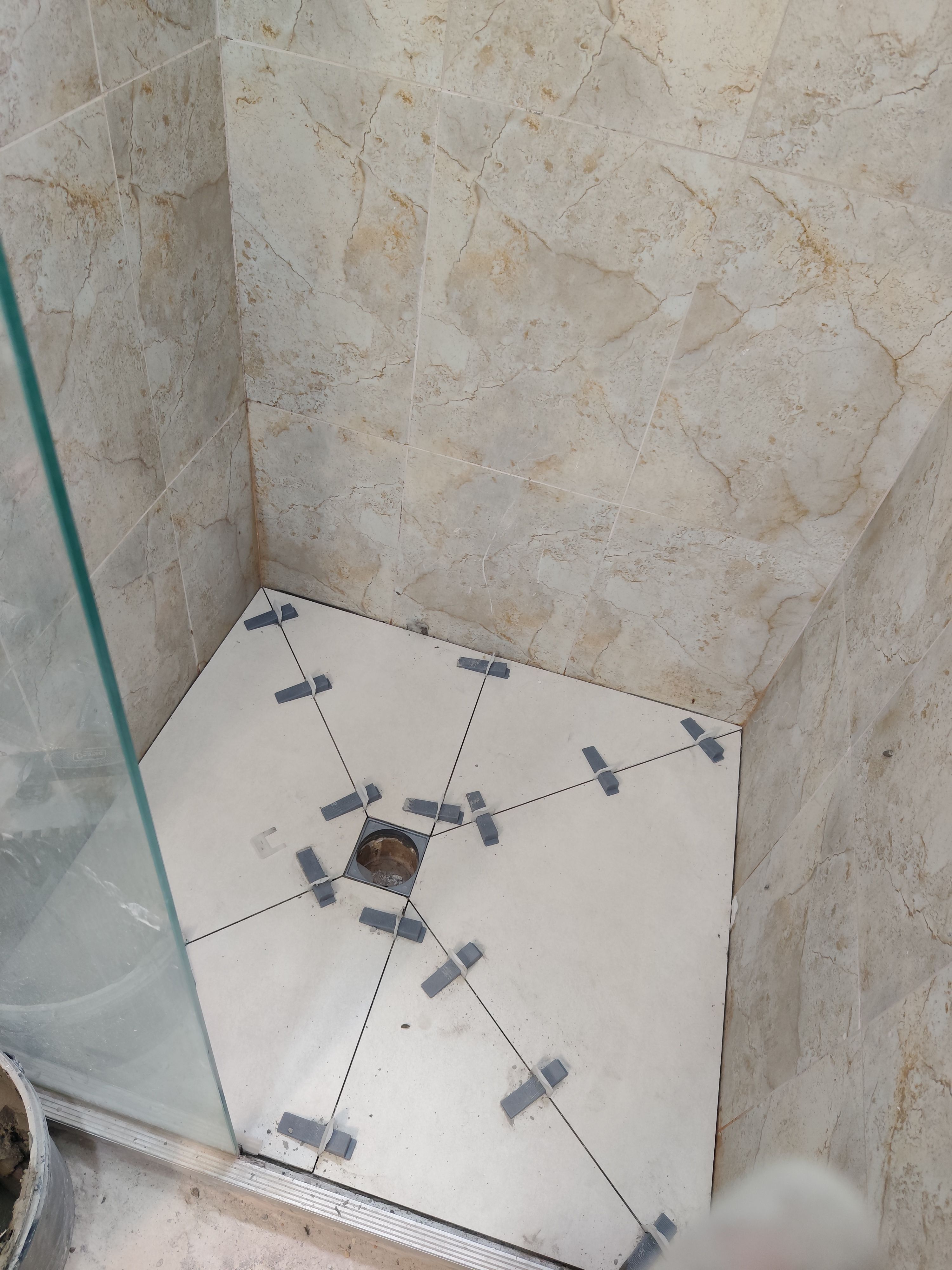 Assentamento de pisos e azulejos — foto 9