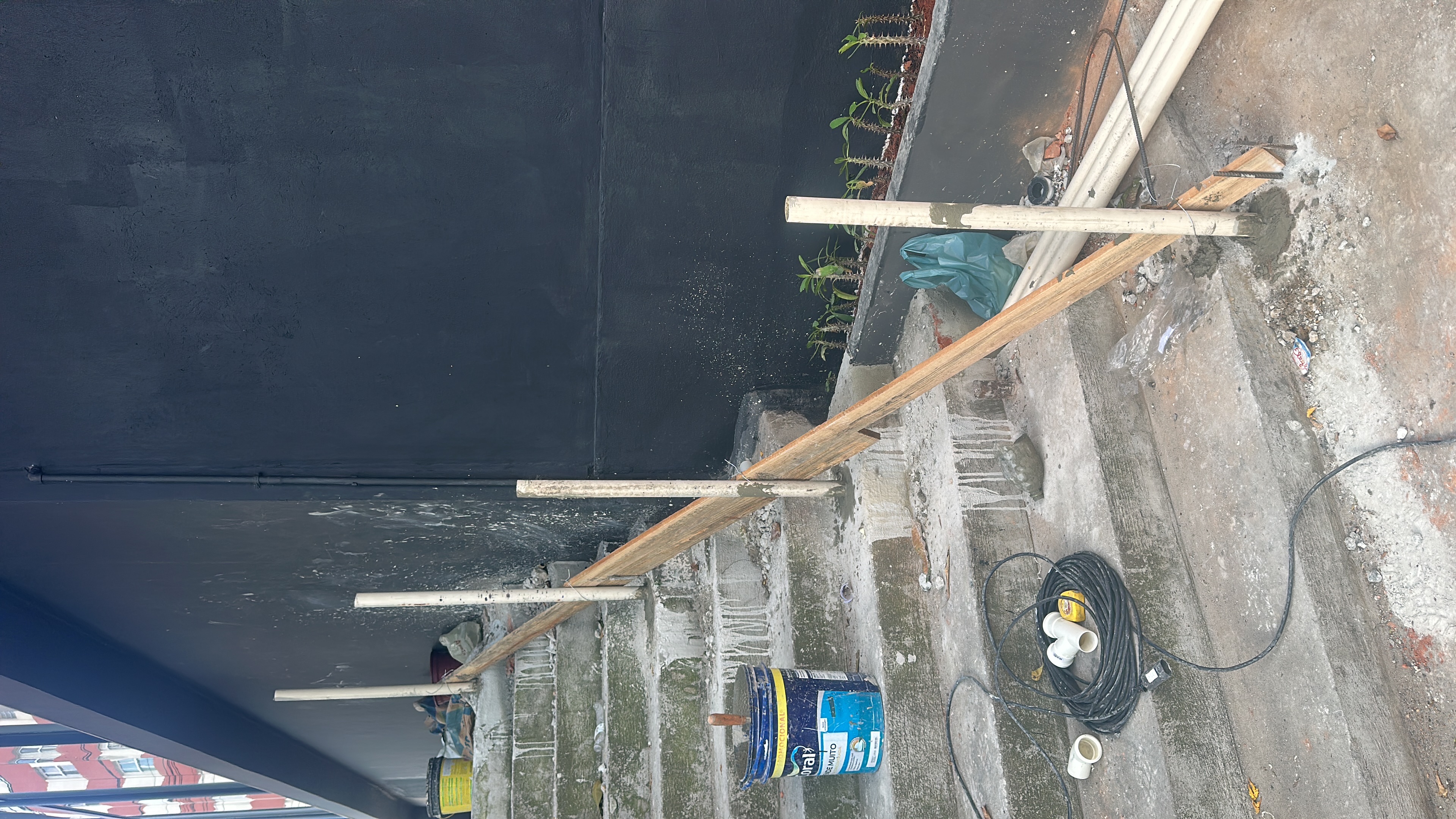 Fabricação de corrimão em PVC Airon Blindagens — foto 1
