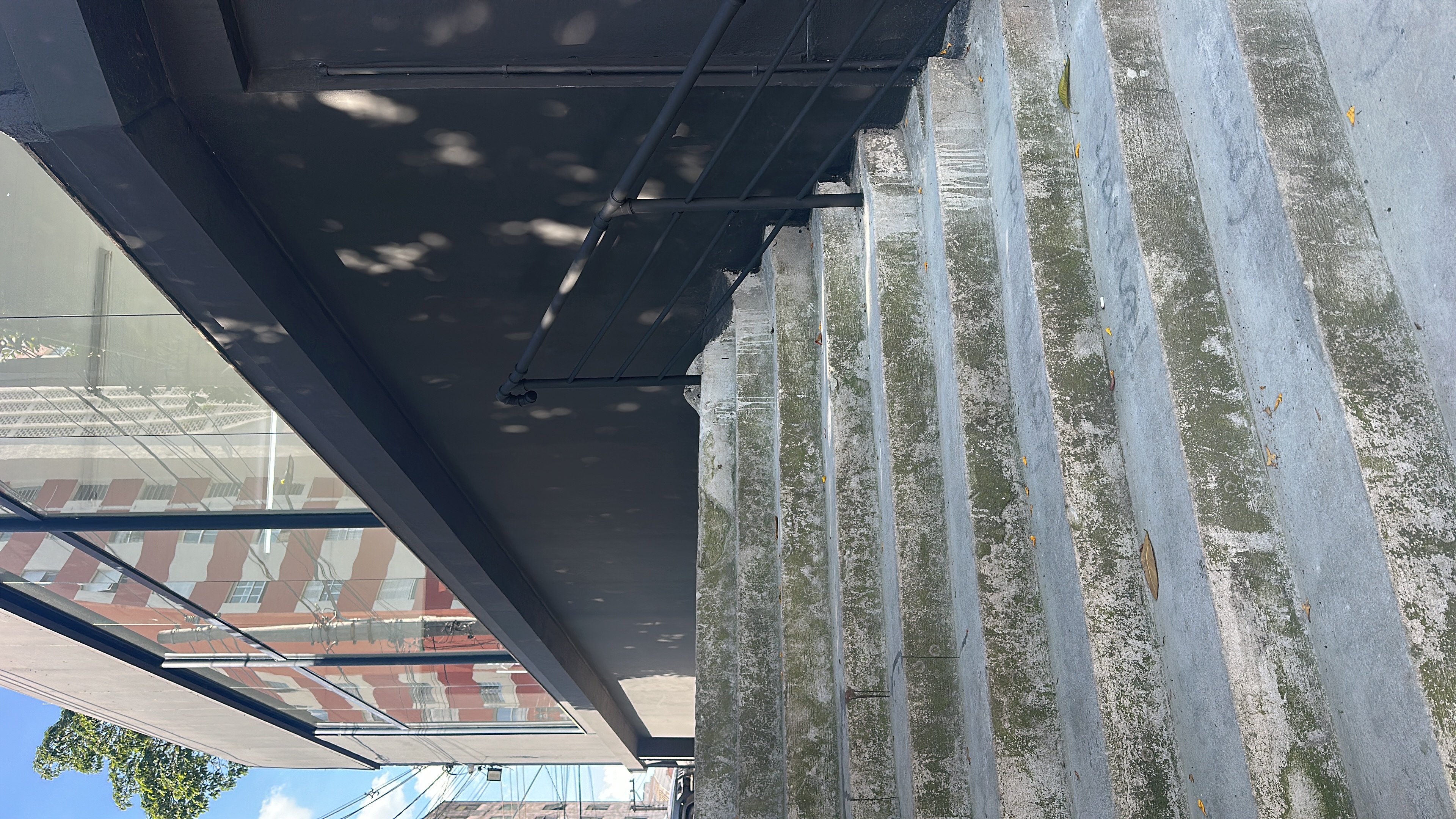 Fabricação de corrimão em PVC Airon Blindagens — foto 8