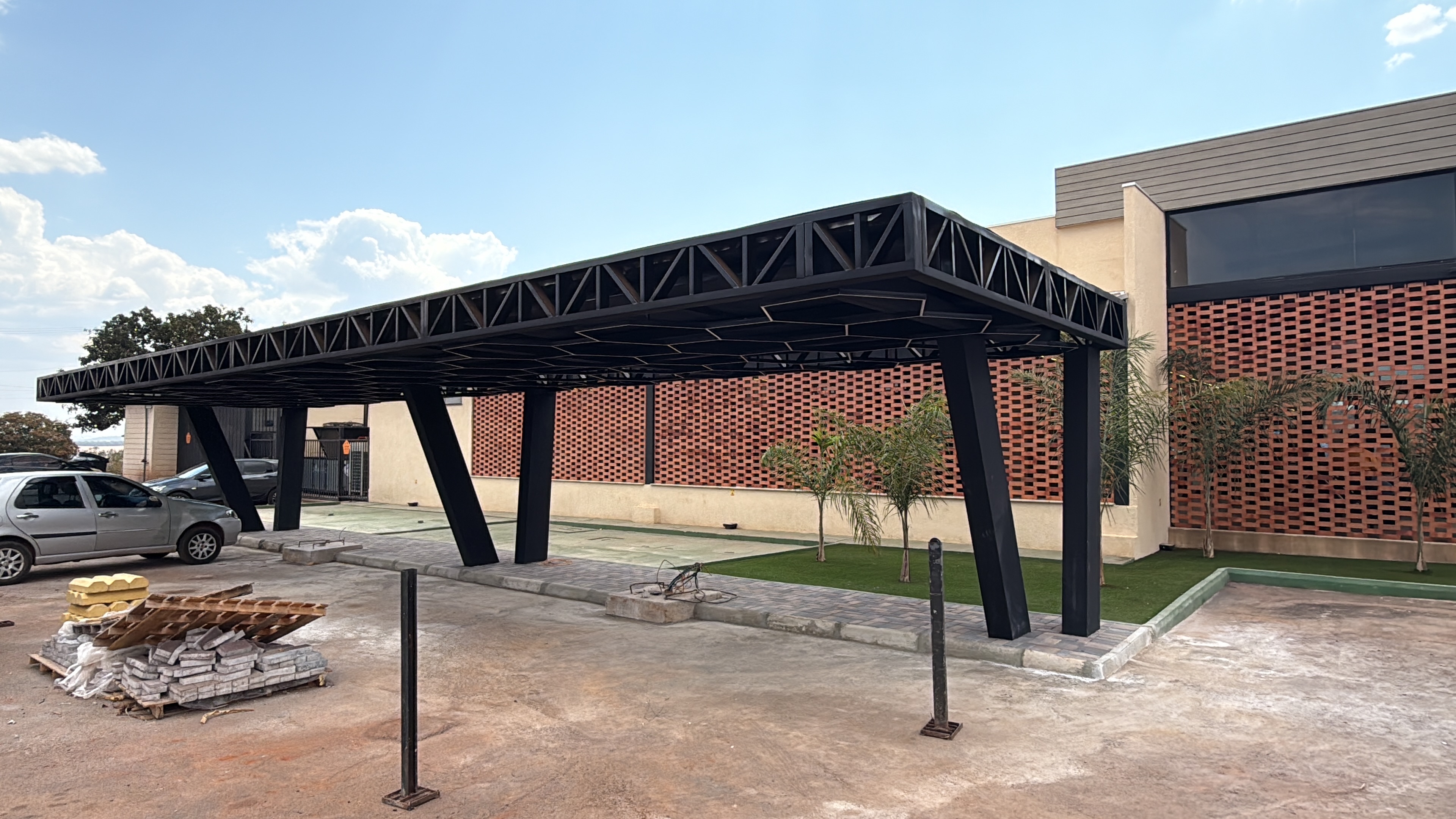 Estrutura Metálica Posto Elétrico — foto 2
