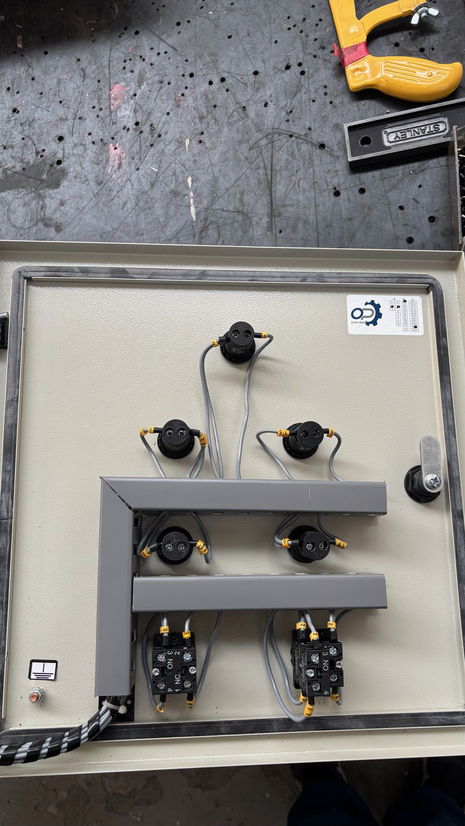 Quadro de Bombas com reversão automatica. — foto 3