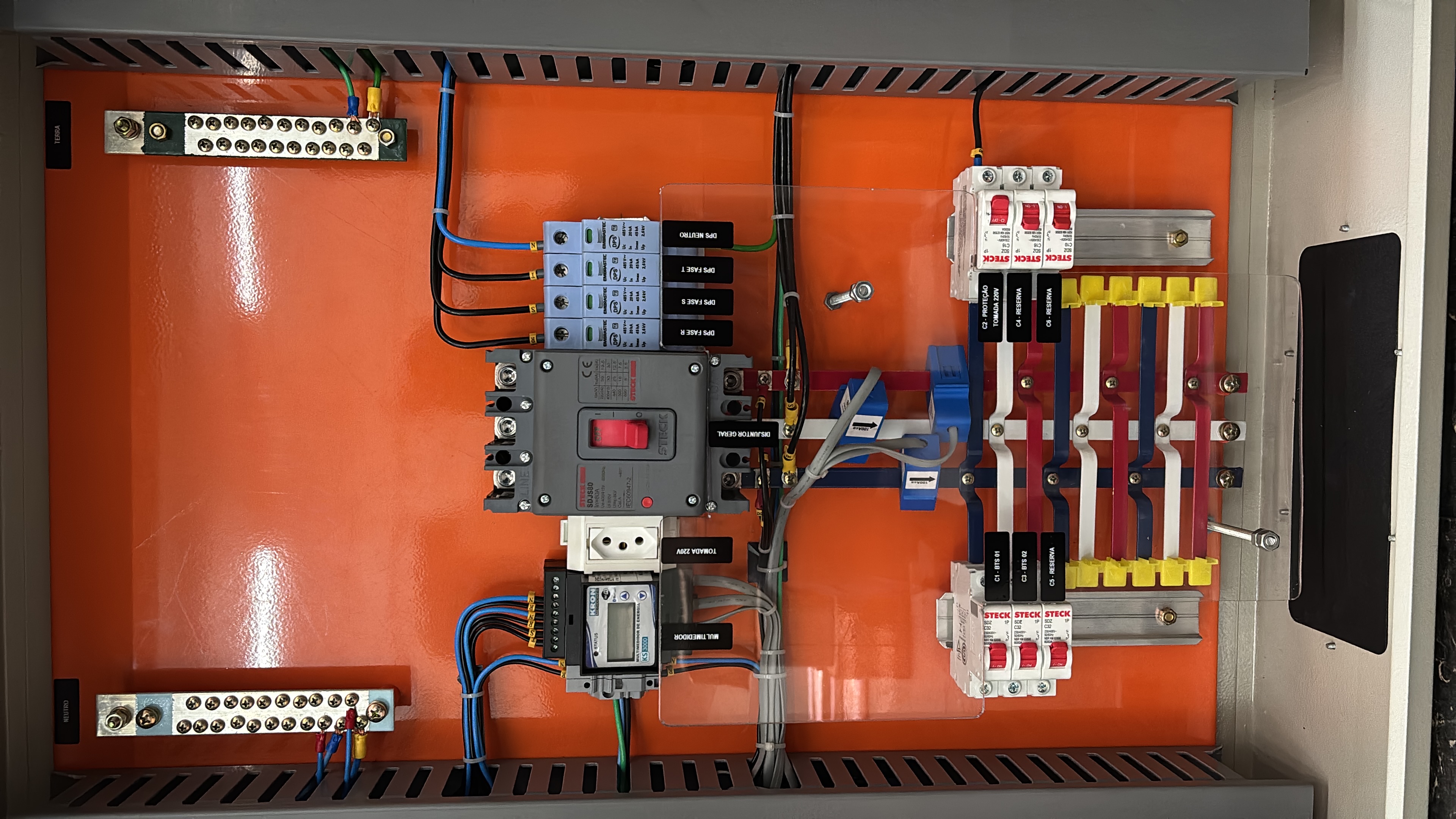 QDC 380V-3F+N+PE 60HZ — foto 2