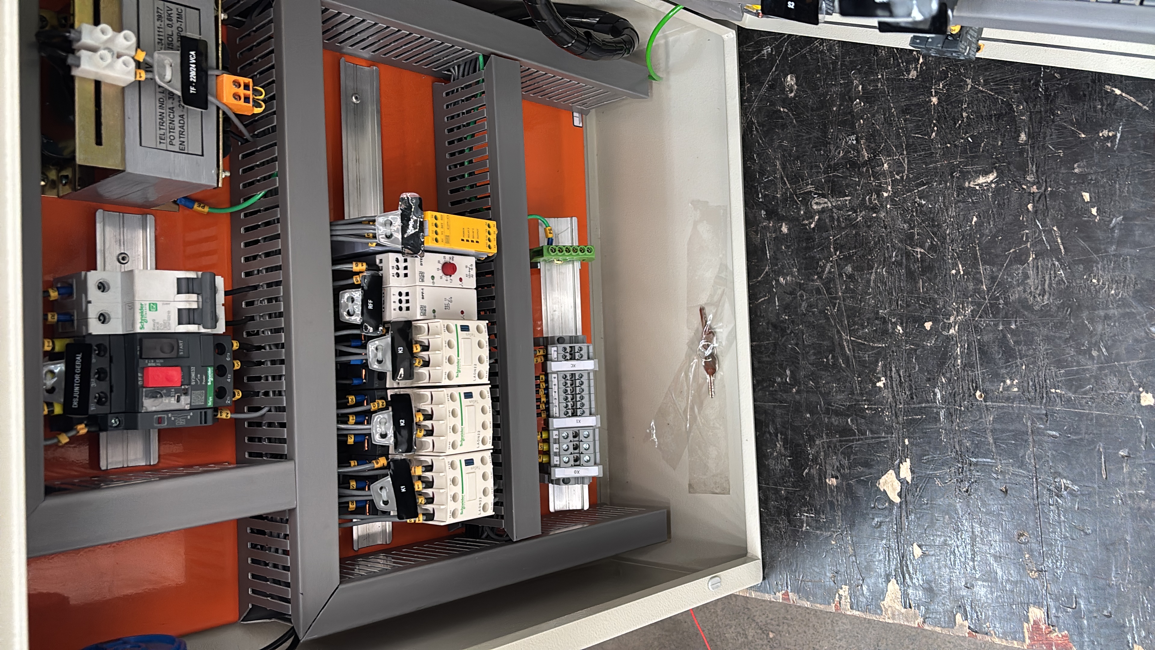 Quadro para Compressor 10CV-220V+PE — foto 7