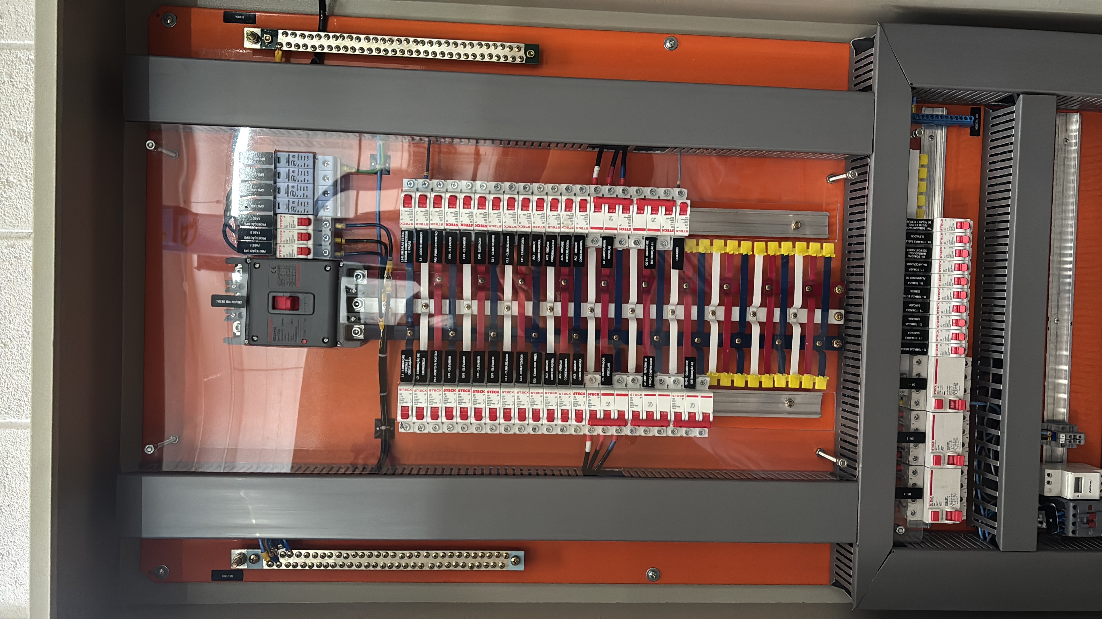 QDC 380/220V-N+PE — foto 2